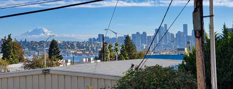 816 N Motor Pl, Seattle, WA 98103