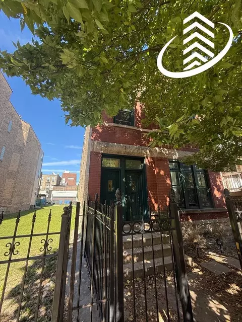 1454 W Ohio St #2F, Chicago, IL 60642