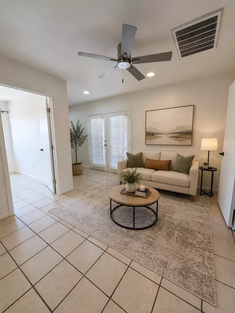 715 W 18th St #NA, Tempe, AZ 85281