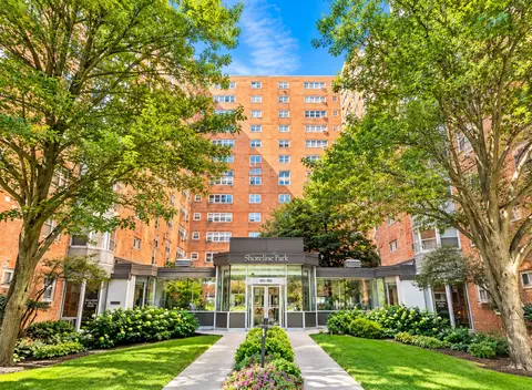 4970 N Marine Dr #124, Chicago, IL 60640