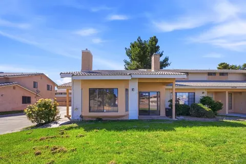 1828 E Avenue J9 #1, Lancaster, CA 93535