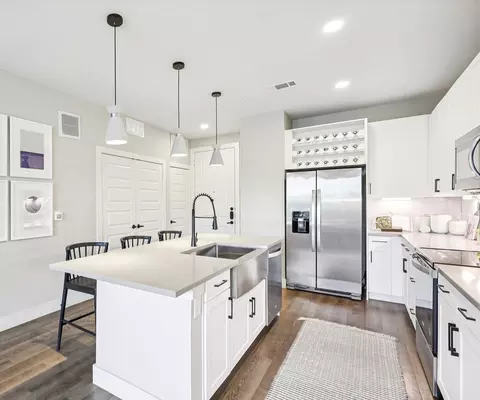 904 E Weatherford St #8027.6, Fort Worth, TX 76102