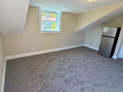 5043 18th Ave NE, Seattle, WA 98105