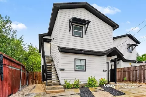 206 Roberts St #201, San Antonio, TX 78207