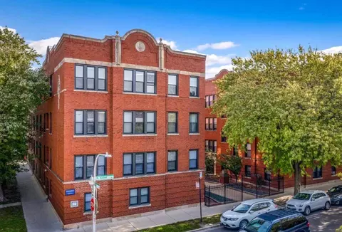 3521 N Racine Ave #N2, Chicago, IL 60657