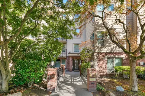 566 Prospect St #103, Seattle, WA 98109