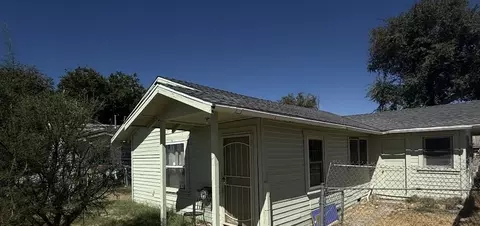 523 W Oldfield St #NA, Lancaster, CA 93534