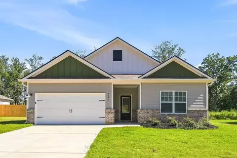 241 Bluegill Dr, Jefferson, GA 30549