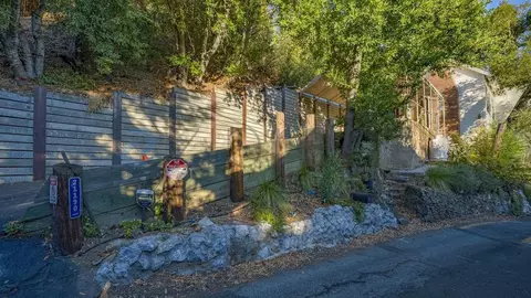 21190 Locust Dr, Los Gatos, CA 95033