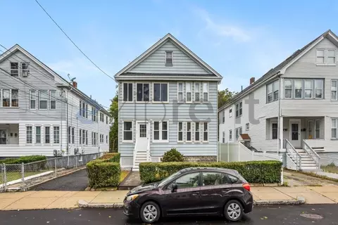 75 Sunnyside St #1, Hyde Park, MA 02136