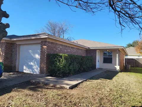 3700 Hulen Park Cir, Fort Worth, TX 76123