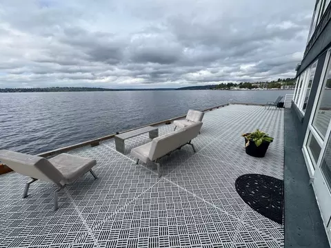 733 Lake St S, Kirkland, WA 98033