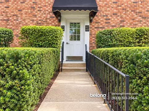 625 E Fox Hills Dr, Bloomfield Hills, MI 48304