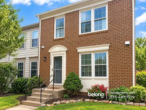 5664 Cabells Mill Ct, Centreville, VA 20120