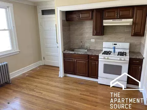 6447 23rd St #8, Berwyn, IL 60402