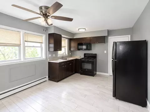 6711 S Chappel Ave #1W, Chicago, IL 60649