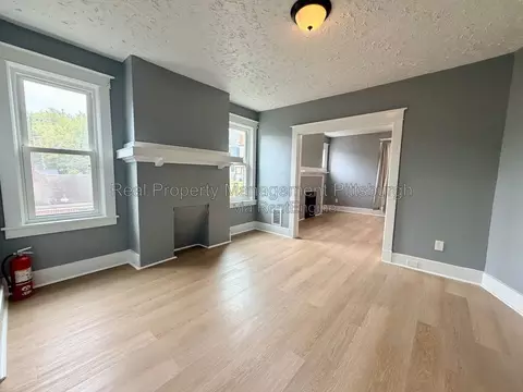 313 W Burgess St #313-2, Pittsburgh, PA 15214