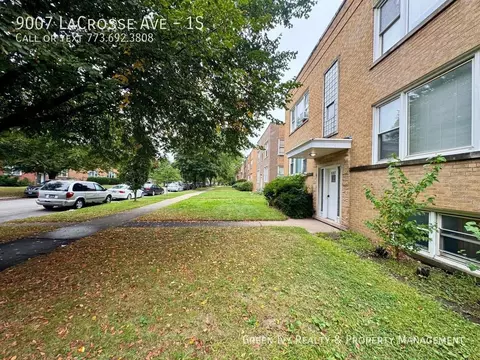 9007 La Crosse Ave #1S, Skokie, IL 60077