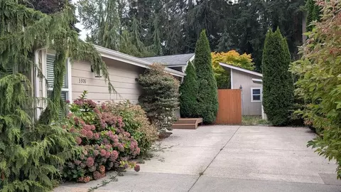 3308 206th Pl SE, Bothell East, WA 98012