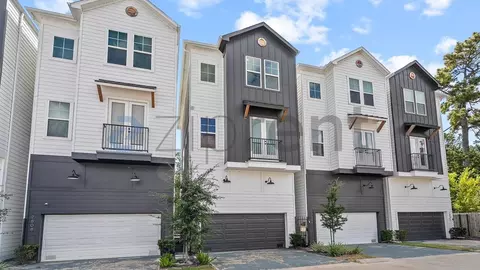 2806 Versailles Oak Ln, Houston, TX 77092