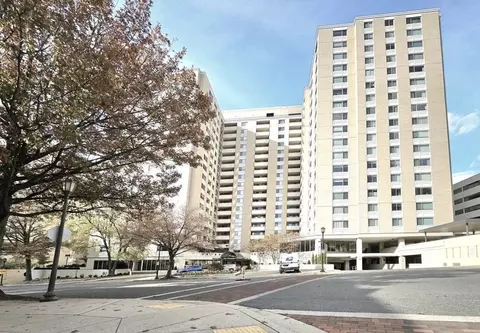 4601 N Park Ave #1413, Chevy Chase, MD 20815