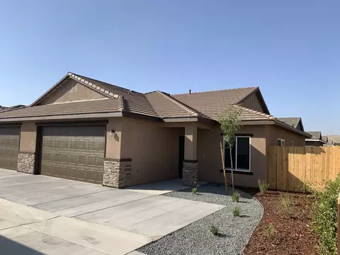 522 N 4th St #A, Porterville, CA 93257