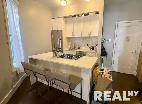 165 E 90th St #2C, New York, NY 10128