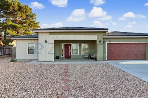 4858 W Avenue L #2, Lancaster, CA 93536
