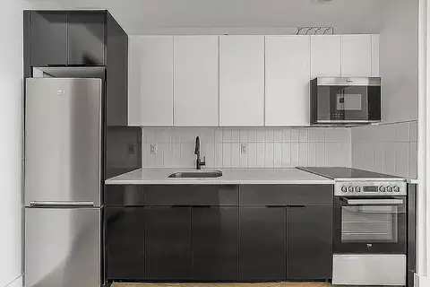 1042 President St #2, Brooklyn, NY 11225