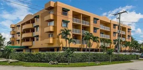 2441 SW 31st Ave #103, Miami, FL 33145