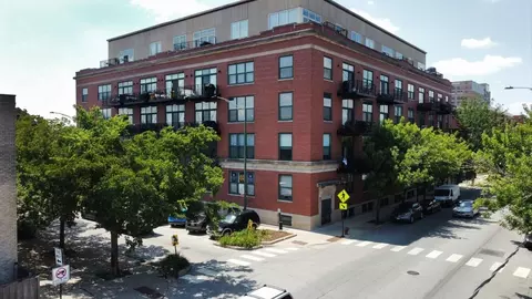 3500 S Sangamon St #410, Chicago, IL 60609