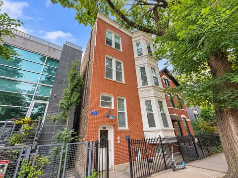 1830 W Superior St #3F, Chicago, IL 60622