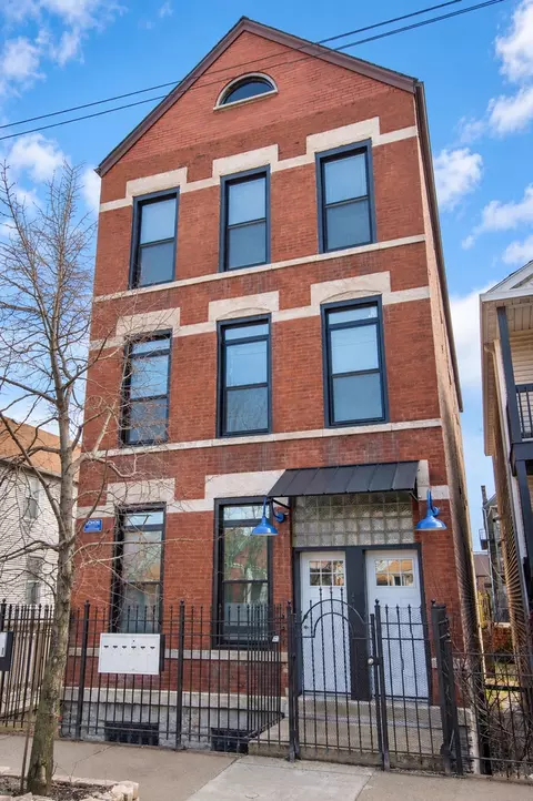 2117 W 18th St #2R, Chicago, IL 60608