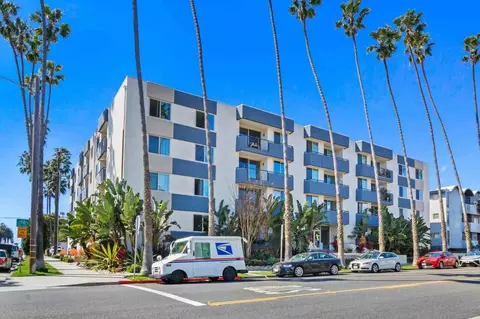950 4th St #304, Santa Monica, CA 90403