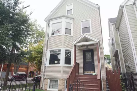 2101 W Montrose Ave #2, Chicago, IL 60618