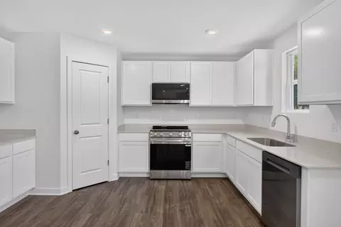 914 Waterworks Rd, Winston Salem, NC 27101