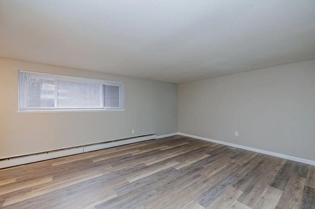 163 E Bridge St, Berea, OH 44017