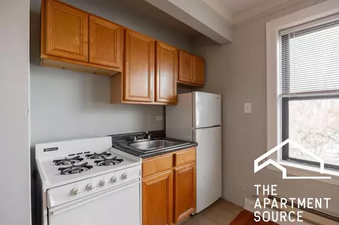 4546 N Damen Ave #303, Chicago, IL 60625