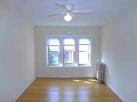 1326 W Estes Ave #3W, Chicago, IL 60626