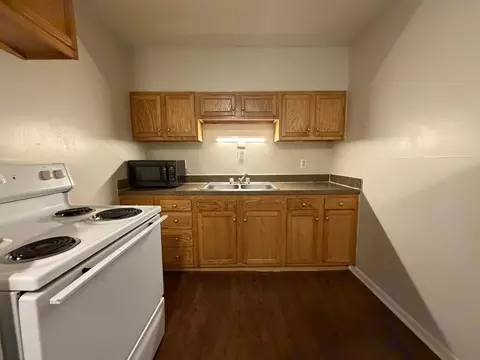 421 Poplar Level Ct #212, Louisville, KY 40219