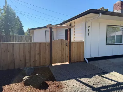 240 Rose Ct #B, Eugene, OR 97401