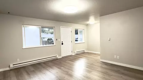8814 236th St SW #9, Edmonds, WA 98026