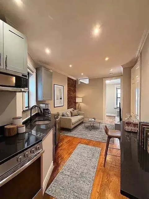 219 E 23rd St #16D, New York, NY 10010