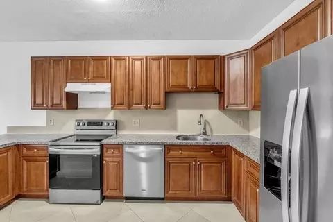 6813 Via Regina, Boca Raton, FL 33433