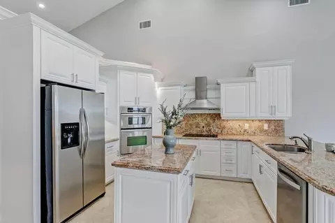 139 Brookhaven Ct, Palm Beach Gardens, FL 33418