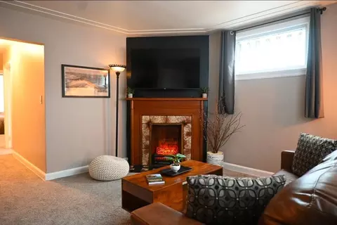 822 E 4th St #1640221P, Duluth, MN 55805