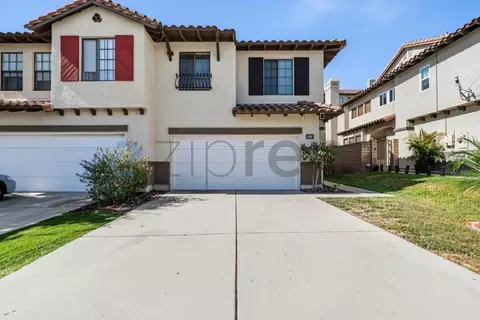 2066 San Diego Dr, Corona, CA 92882