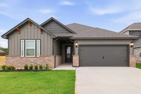 12017 SW 30th St, Yukon, OK 73099