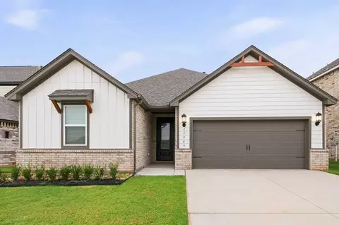 11949 SW 30th St, Yukon, OK 73099