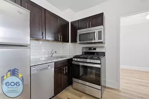 6748 N Ashland Ave #612, Chicago, IL 60626